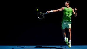 [F1]哈贾尔超越塞恩斯 劳森紧随其后超车